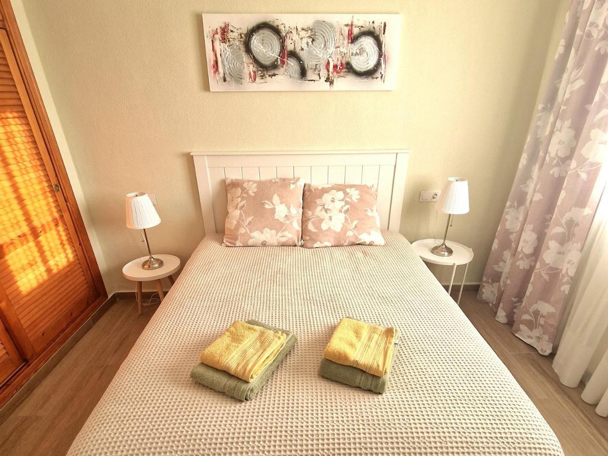 Cozy Apartment With Sea View Torrevieja Exterior photo