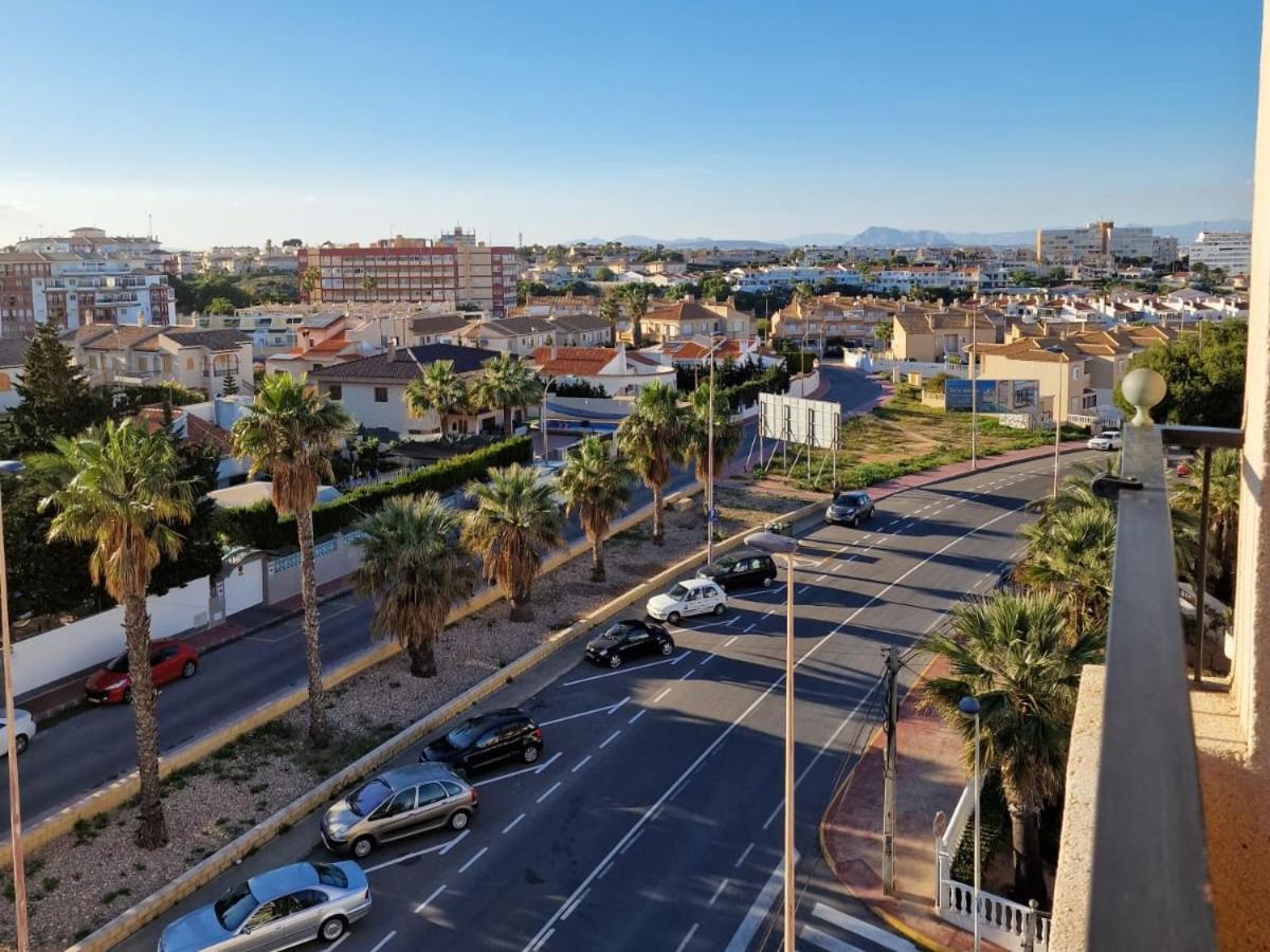 Cozy Apartment With Sea View Torrevieja Exterior photo